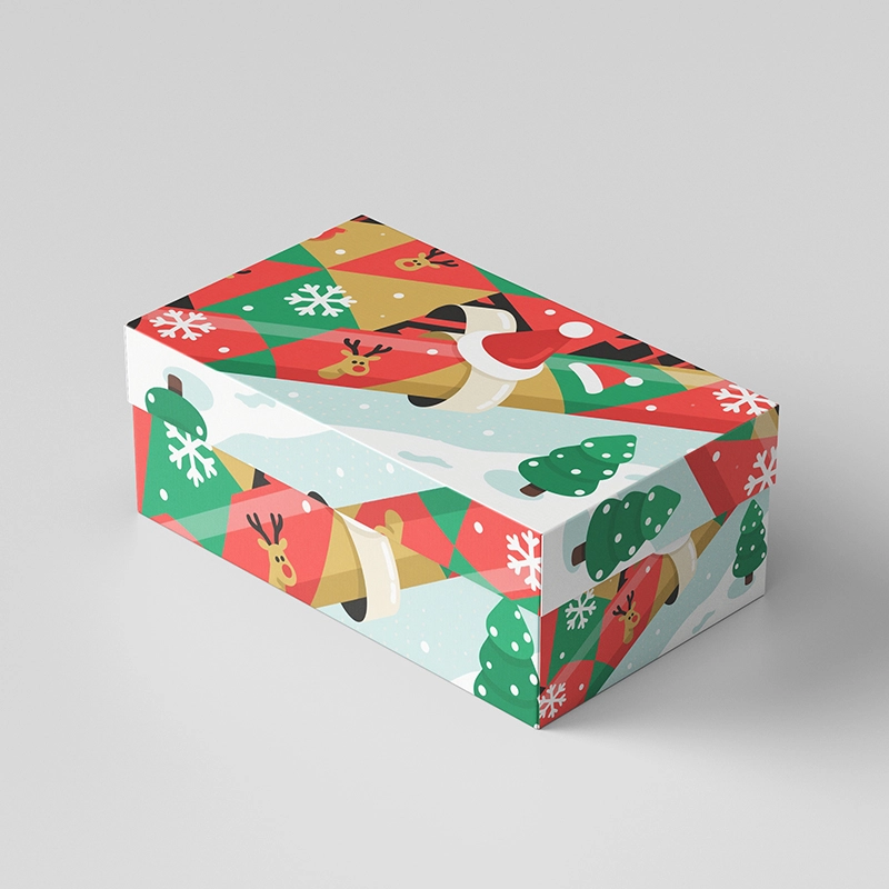 クリスマスの白い段ボール箱